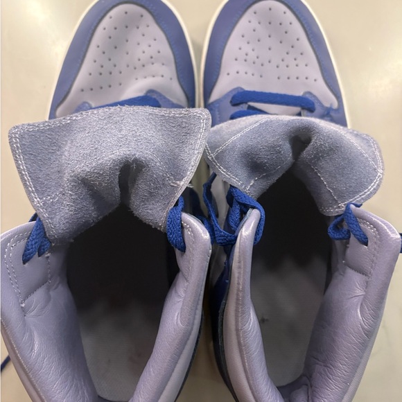 Nike Sneakers - Picture 5 of 9